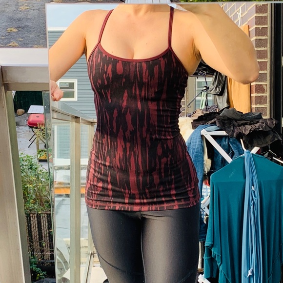 Lululemon Power Y Tank Maroon Camo Slim Fit Racer Back Long Build In Bra Top - Picture 4 of 14